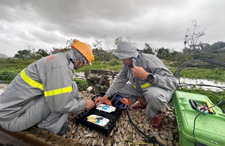 Viettel Thanh Hoa weathers storm to keep residents connected